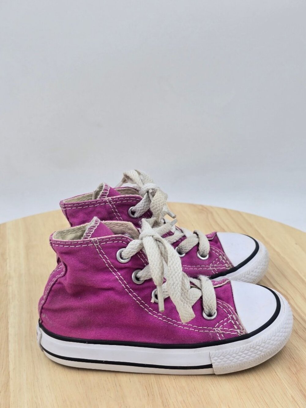 Converse Chuck Taylor All Star high-top sneakers Toddler Girls sz 6